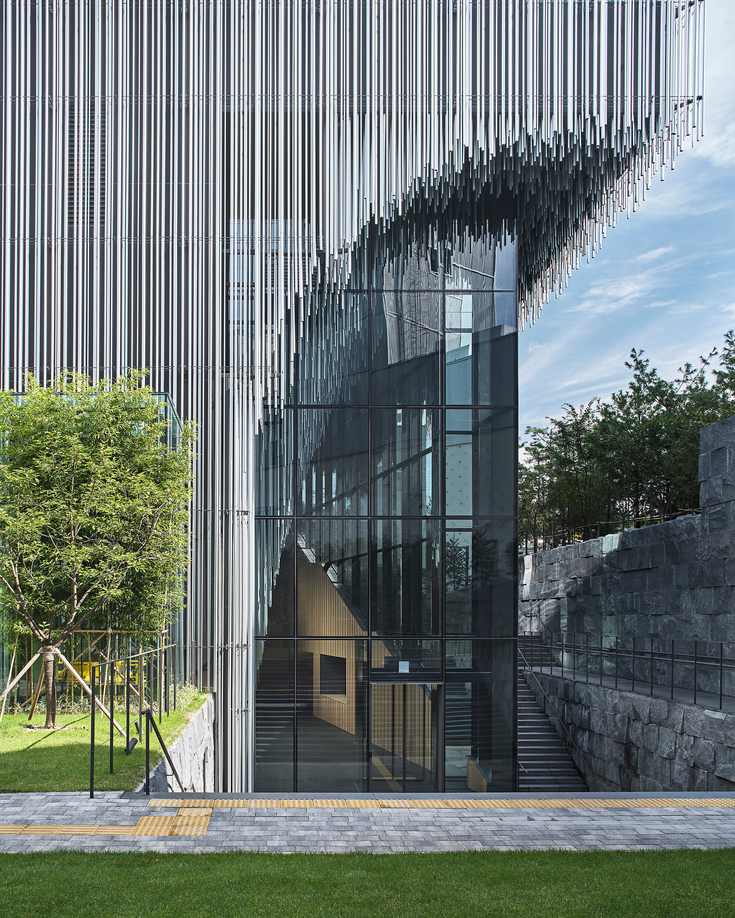 Kengo Kuma's new Seoul audio museum opens as an 'architectural