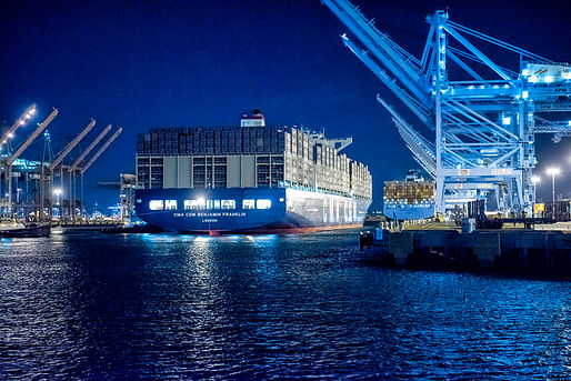 Image courtesy of Wikimedia user CMA CGM Benjamin Franklin.