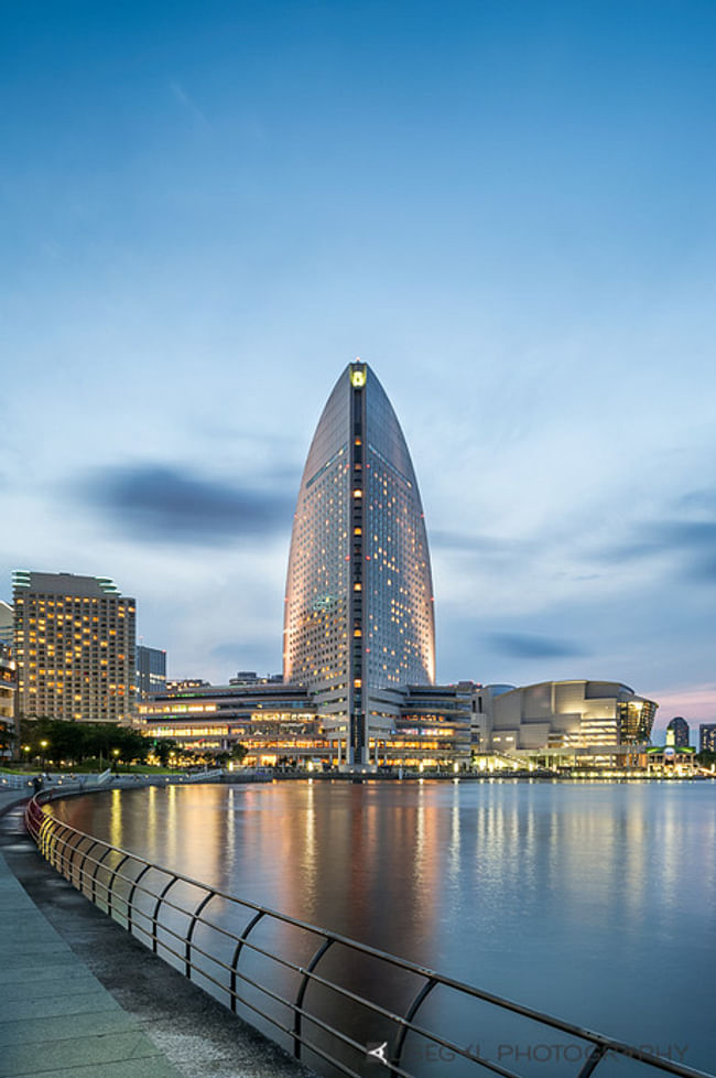 Recent photograph of the Yokohama InterContinental hotel made at dusk. Amazing design by Nikken Sekkei Ltd via Jeremy Segal