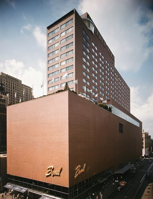 ADVOCACY AWARD OF EXCELLENCE: Terrace Plaza – © Ezra Stoller/ESTO