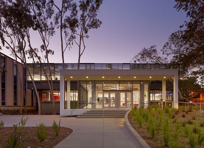 Education Award: The Resnick Institute for Sustainability/Joint Center for Artificial Photosynthesis, Caltech, Design/Executive Architects & Firm: John Friedman Alice Kimm Architects