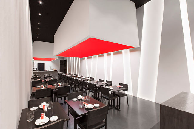 Retail/Restaurants Award (Restaurant Bar): Yojisan Sushi. Architect: Dan Brunn Architecture. Photo courtesy of 2014 L.A. Architectural Awards
