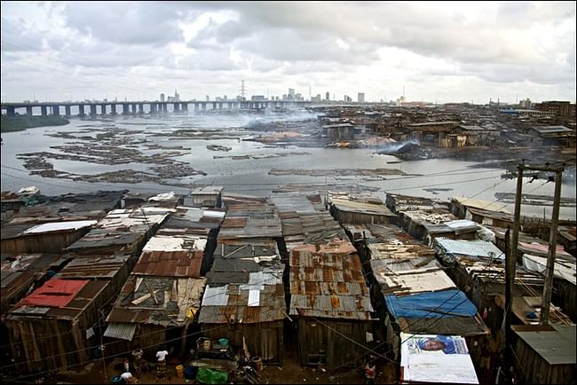 1,000 people live around this Lagos dump