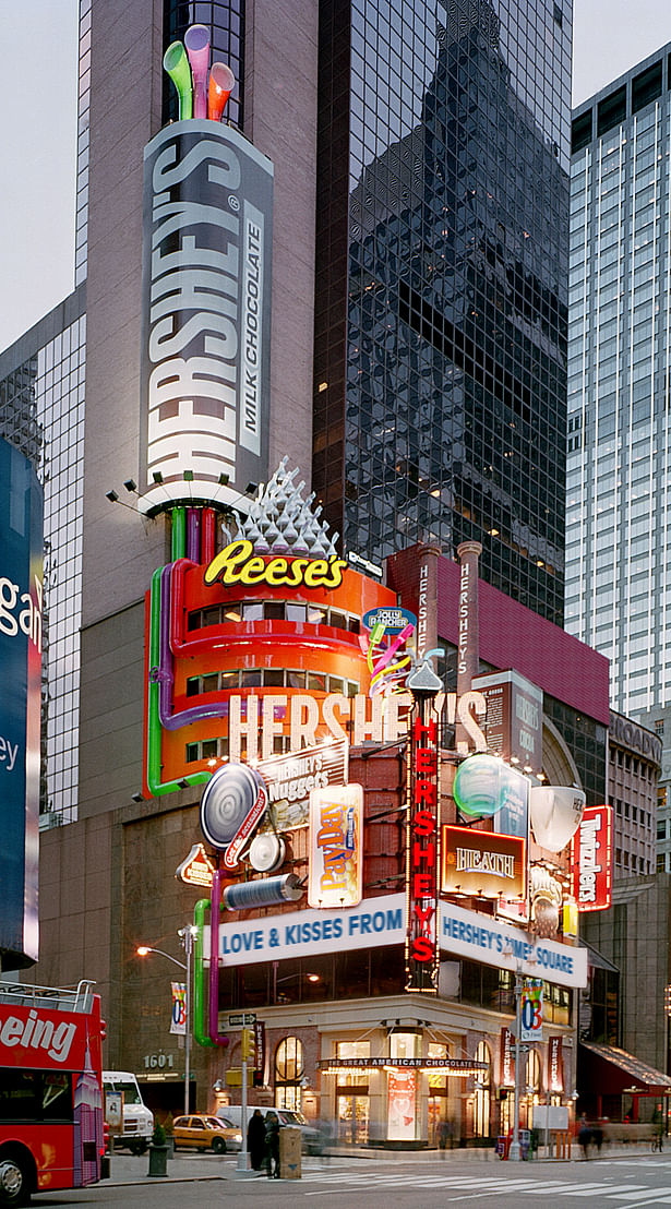 HERSHEY'S TIME SQUARE