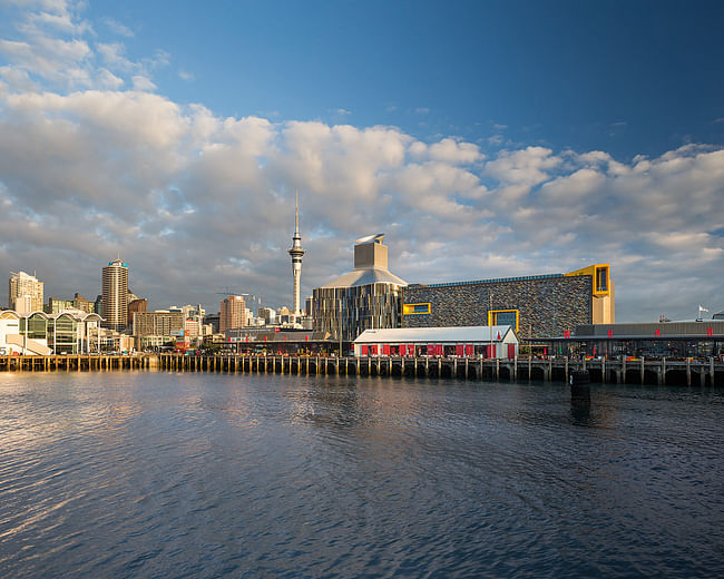 2014 New Zealand Architecture Medal - ASB North Wharf by BVN Donovan Hill in assoc. with Jasmax [photography: John Gollings]