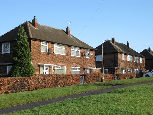 The UK’s housing stock could be retrofit for energy efficiency and climate comfort under a new plan. Image courtesy of Wikimedia user chemical engineering.