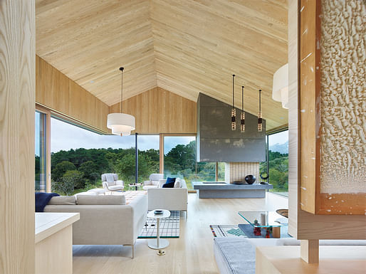 Chilmark House by Schiller Projects in collaboration with Gray Organschi Architecture.