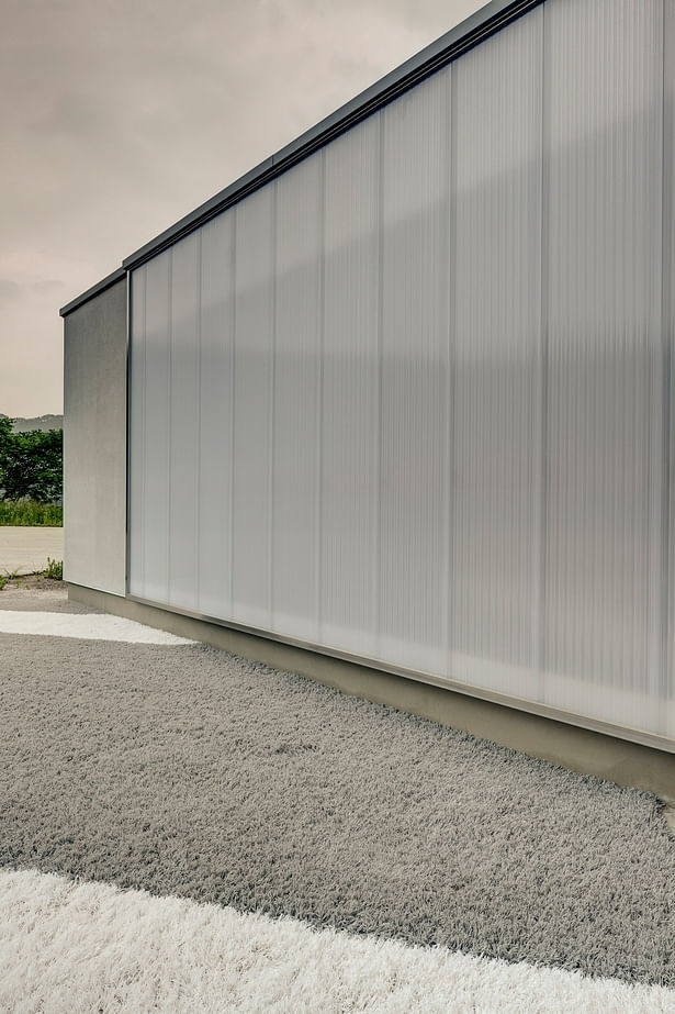 Orandajima House exterior view of polycarbonate panel