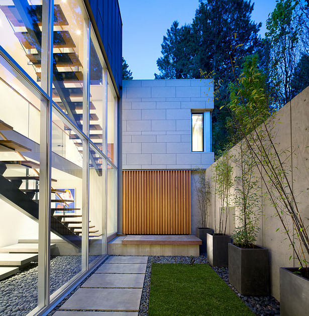 Elm Street Residence, Photo Credit: Ema Peter