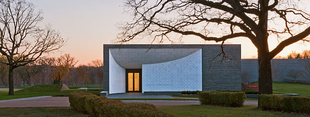 Lakewood Cemetery Garden Mausoleum North exterior photo: © Paul Crosby