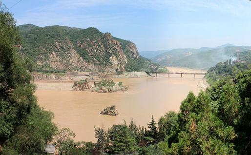 A bend in the Yellow River near Henan Province. Image courtesy Wikimedia Commons user fading CC BY 3.0.