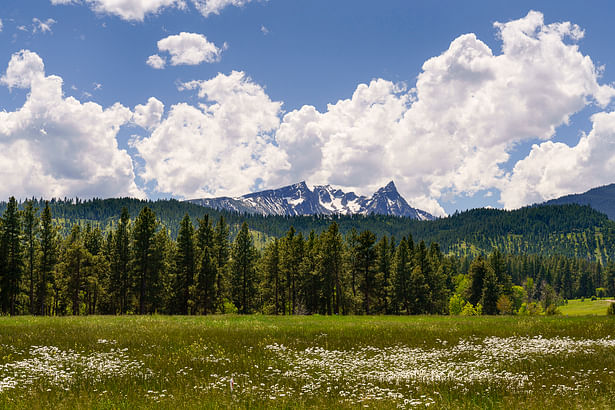 Fat Deer Lodge (Photo: Heidi A. Long, Longviews Studios)