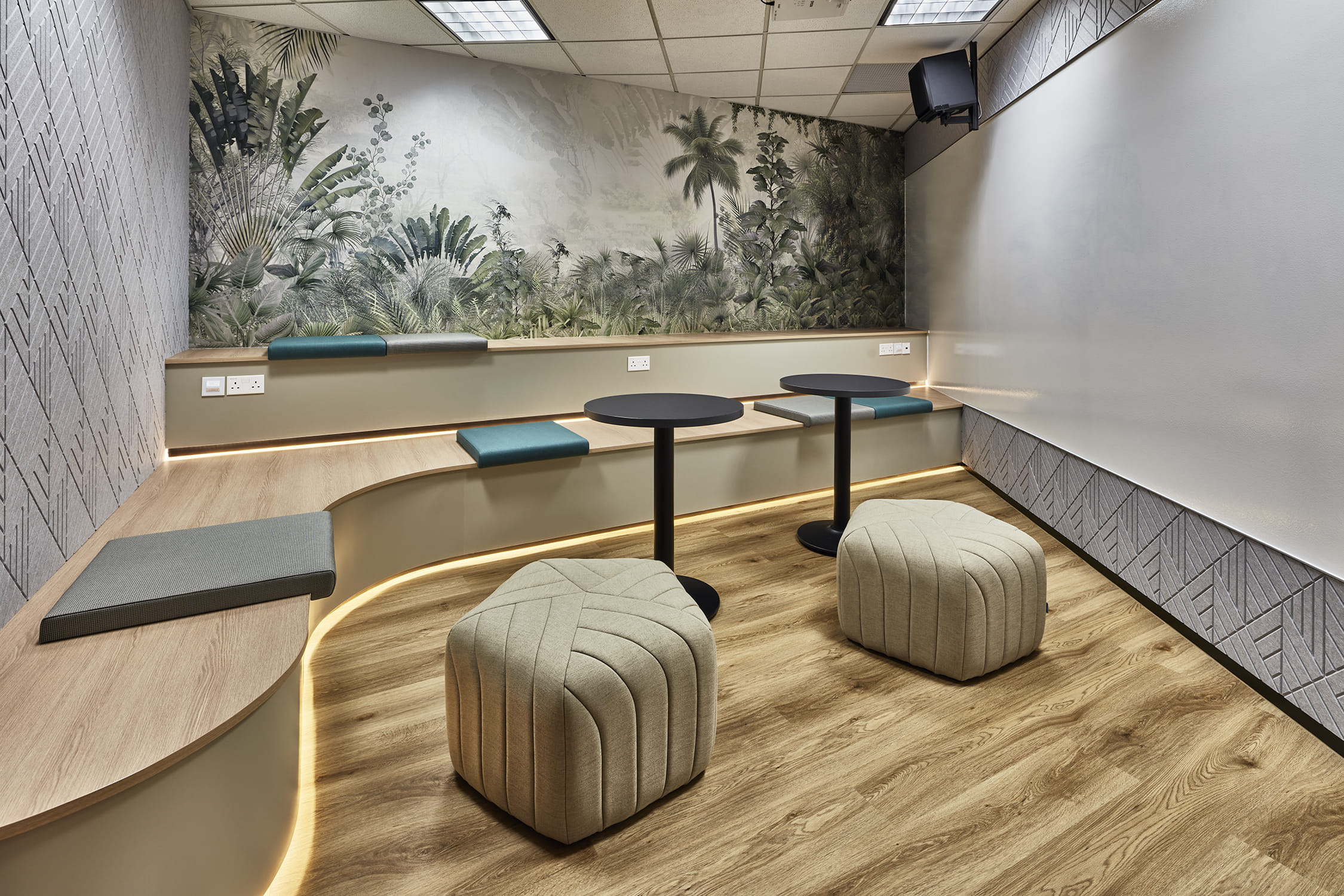 Korn Ferry's Office Space | Conexus Studio | Archinect