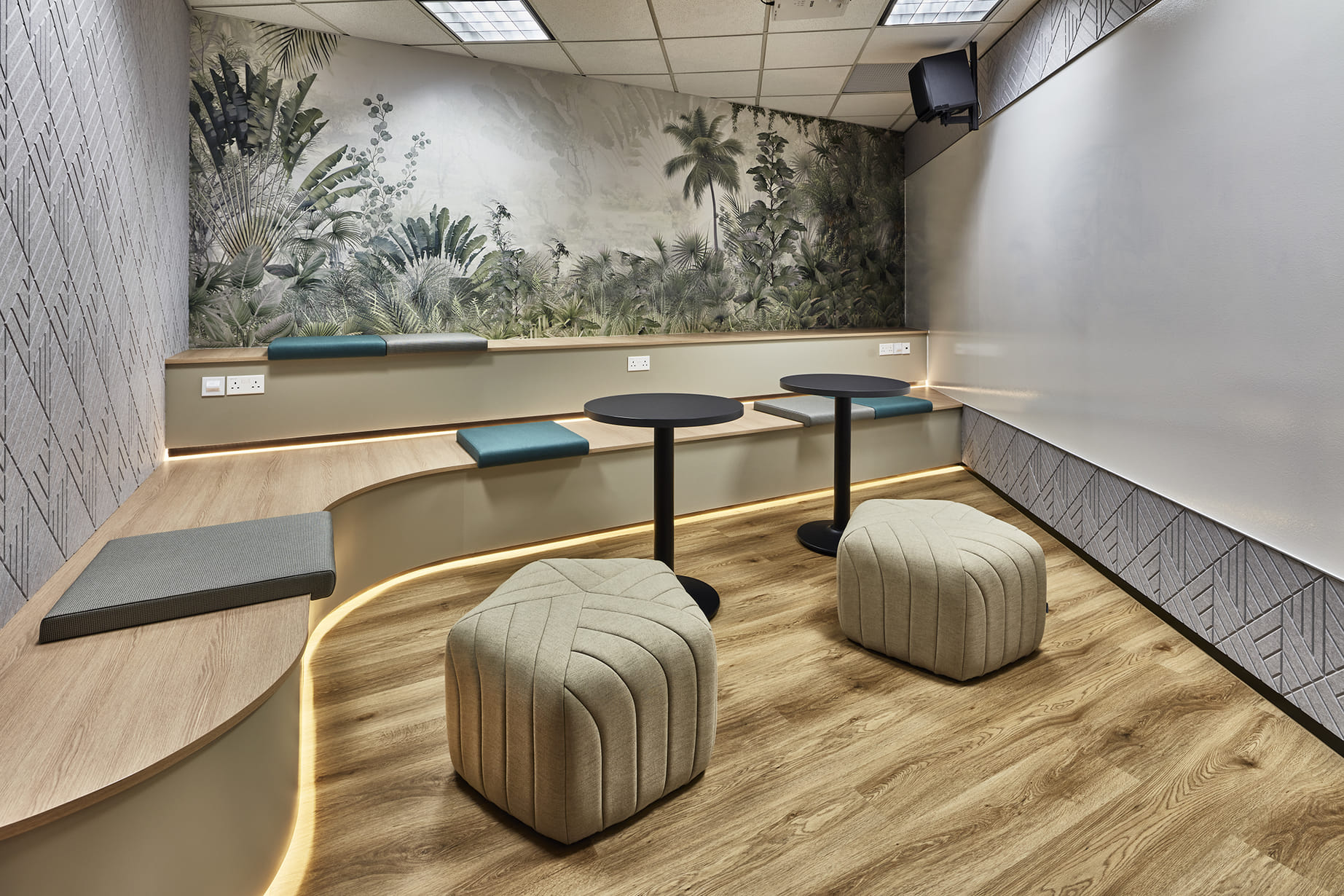 Korn Ferry's Office Space | Conexus Studio | Archinect