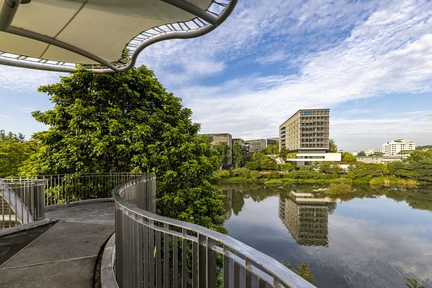 Opening up to the adjacent Yishun Pond, Khoo Teck Puat Hospital was designed to embrace nature and nurture a healing environment. (Image Credit: CPG Consultants) 
