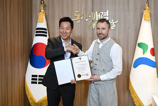 Seoul Mayor Oh Se-hoon with Thomas Heatherwick. Photo courtesy Seoul Metropolitan Government