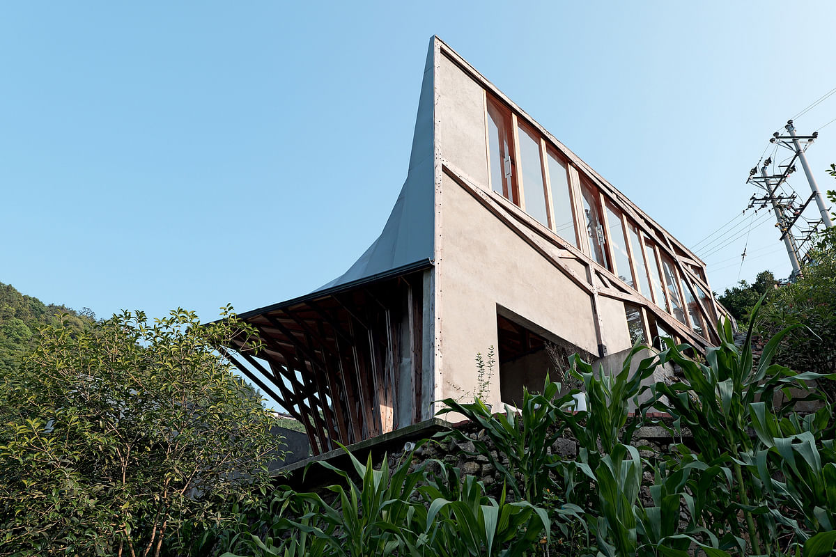 The Ridge – Roofing in Motion by The University of Hong Kong