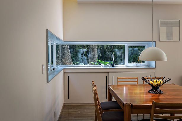 Dining window / Casa Nirau