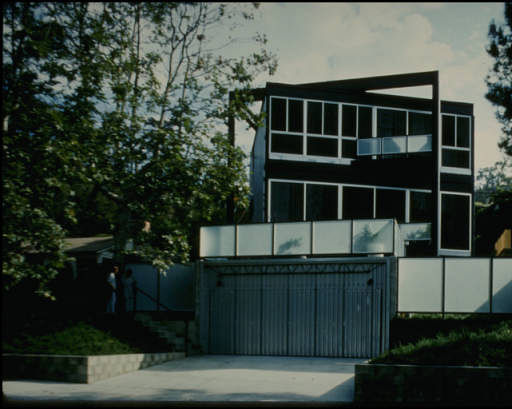  Exterior photograph of the residence of Mr. and Mrs. Martin Schwartz, 444 Sycamore Road, Santa Monica, California, 1996? Design & photo by Pierre Koenig