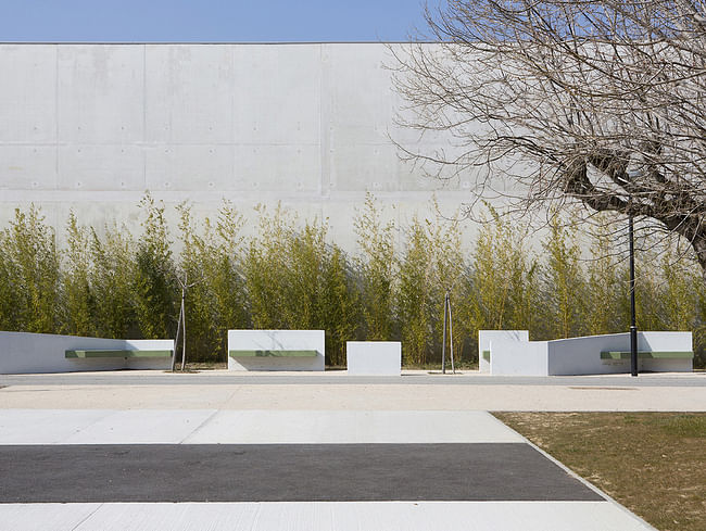 High School in Bagnols-sur-Cèze, France by NBJ Architectes; Photo: photoarchitecture