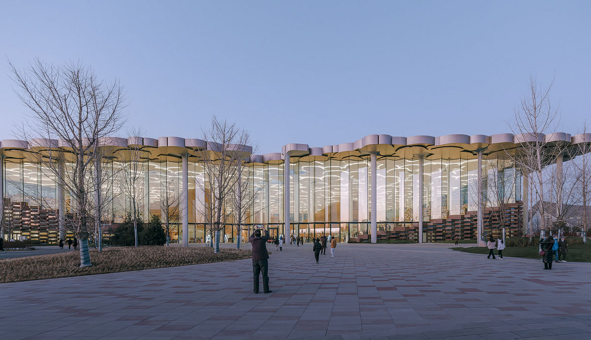 Snøhetta's socially cohesive Beijing Library design wins the 2024 IFLA/Baker & Taylor Public Library of the Year Award