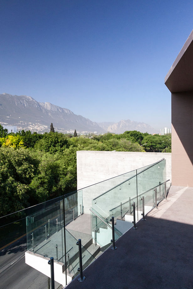 On the east, the Huasteca canyon