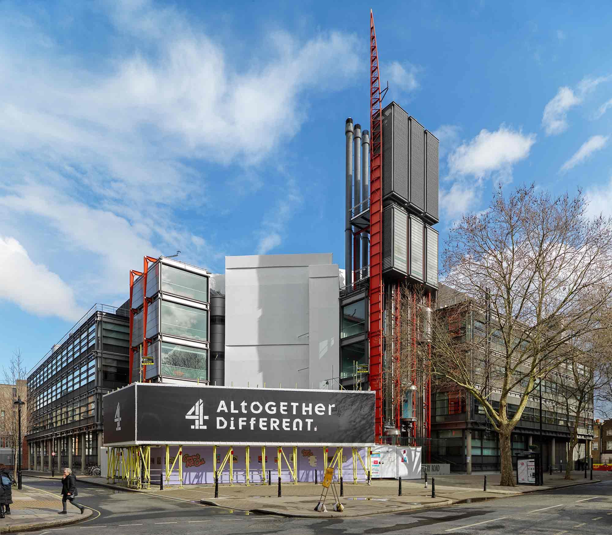 Richard Rogers’ Channel 4 headquarters gains Grade II-listed status in ...