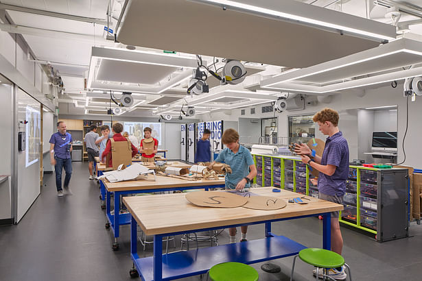 Town School for Boys - Engineering Studio (Photo: Mikiko Kikuyama)