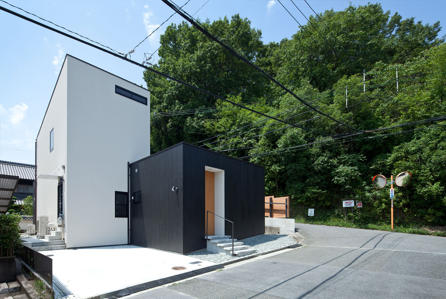 NIWA HOUSE 建築写真集 2014-2019 NIWA HOUSE 建築写真集 2014-2019 アート・デザイン・音楽