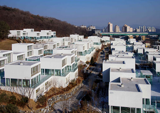 Pangyo Housing in Seongnam, Republic of Korea, photo courtesy of Kouichi Satake