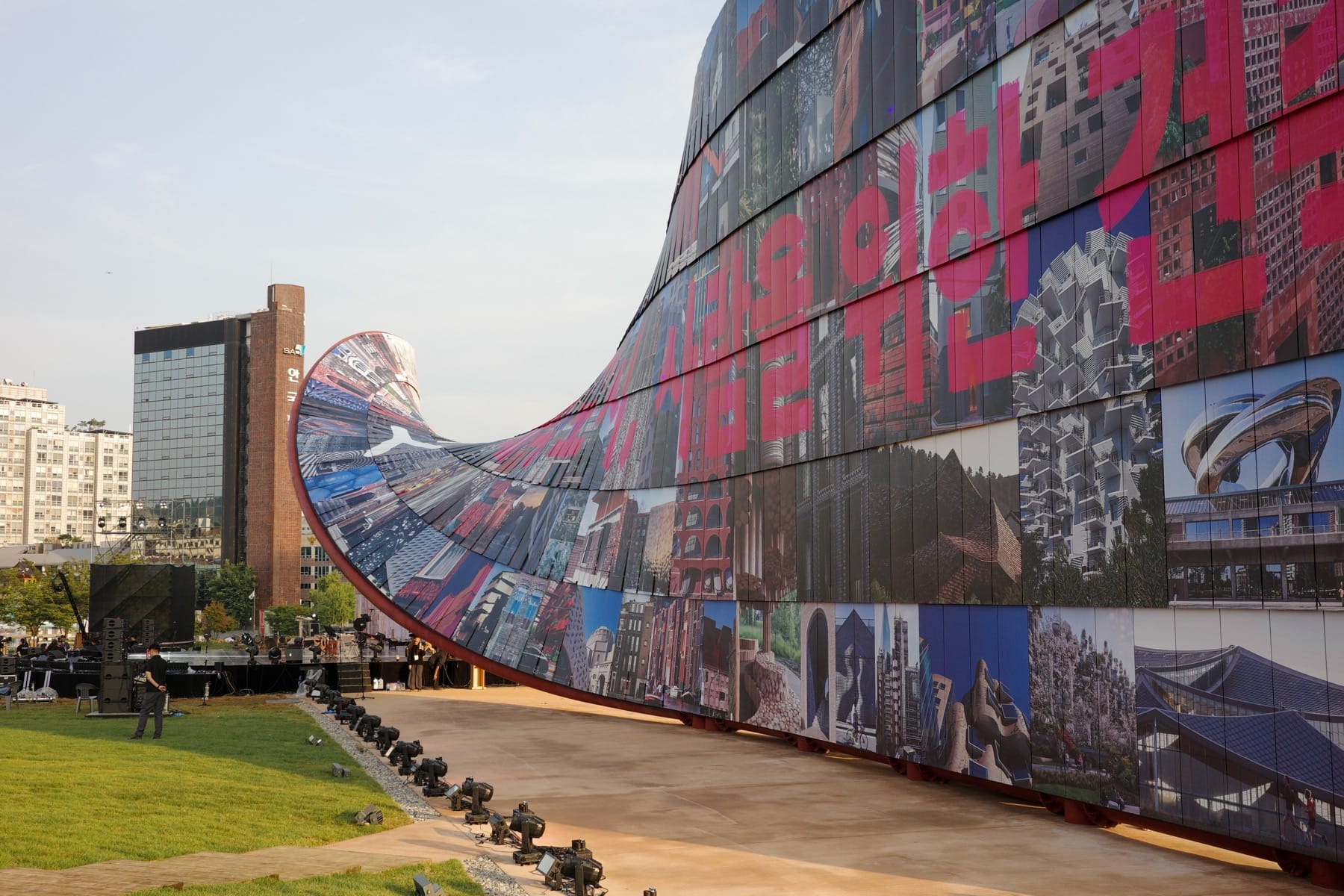 MAD explores future of facades with “Breathing Cells” installation