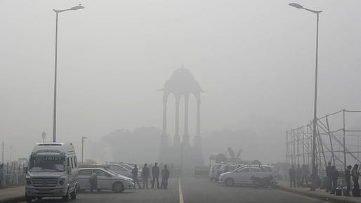 Fog off, Beijing: Delhi's air pollution is now considered to be the worst in the world. (Photo: Reuters/Adnan Abidi; via qz.com)