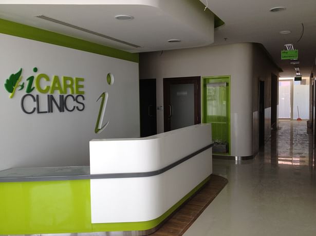 i CARE CLINIC 01 - entrance