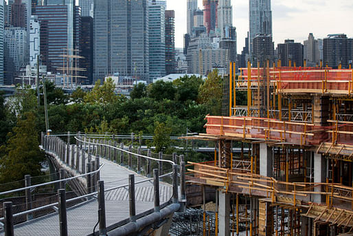 The newly-built Squibb Park bridge connected Brooklyn Heights to Brooklyn Bridge Park. While meant to wobble, it has become unsafe. Credit: Brian Harkin for the New York Times