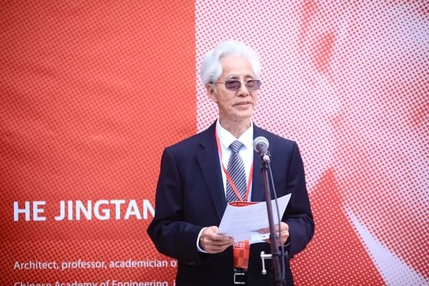 Academician He Jingtang