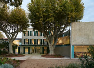 ‘Pierre Bottero’ media library and park in Pélissanne