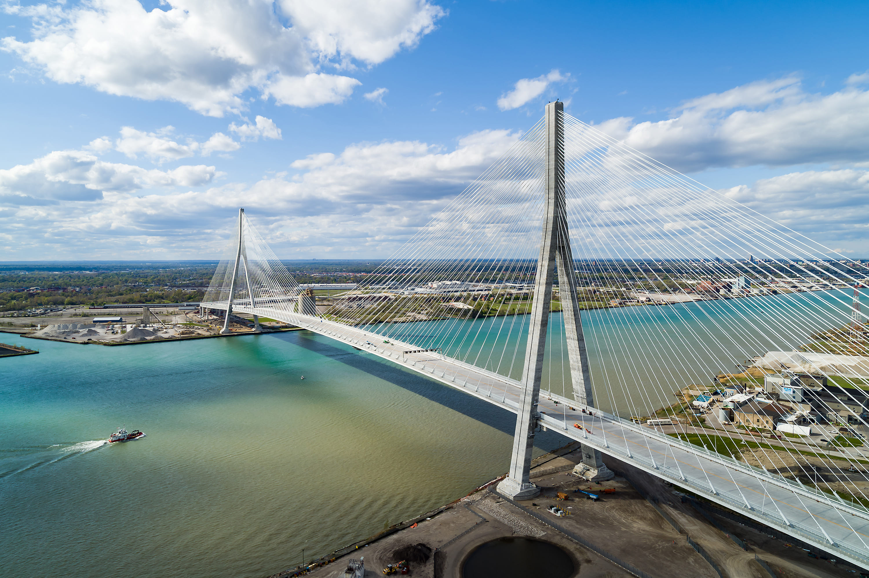 DEVISE WORKS／HARE BRIDGE Record-setting Gordie Howe International Bridge opens to cross