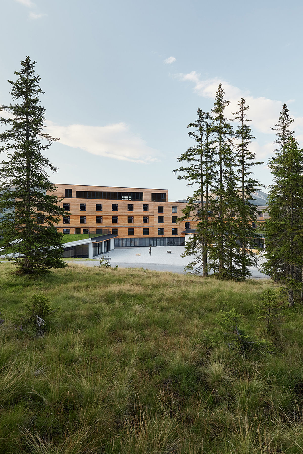 a house as an adventure landscape | Youthhostel Gerlos by Lechner & Lechner Architects
