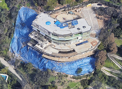 Mohamed Hadid's controversial 30,0000 sqft construction site at 901 Strada Vecchia in Bel Air. Image: Google Maps.
