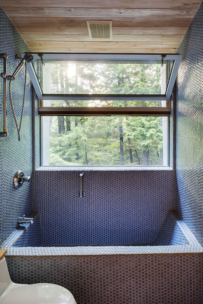 MOUNTAIN-house in Barlett, NH by INTERSTICE Architects; Photo | Greg Pemru