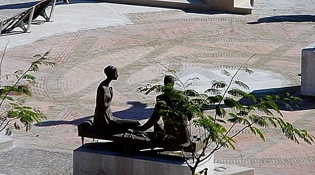 View of the Bronze group 'La cena delle Beffe'