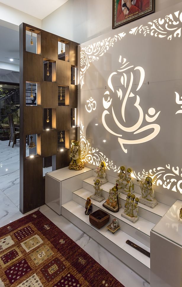 Puja space designed to give a spiritual ambience allowing a continuous cycle of energy flow throughout the house. 