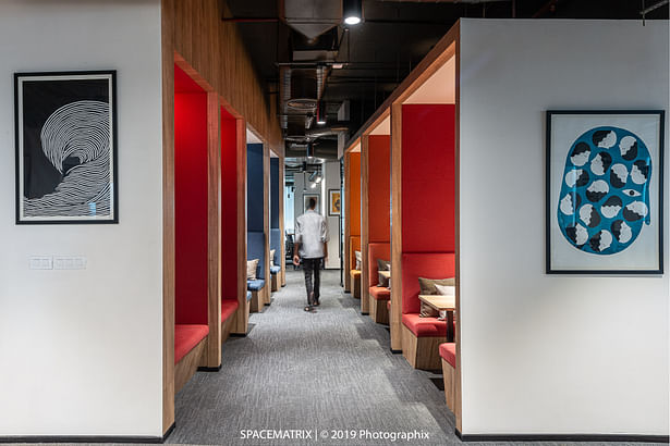 BrowserStack Mumbai - Trendy office design by Space Matrix