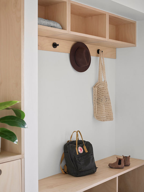 Dachshund House Tamworth Entry Mudroom