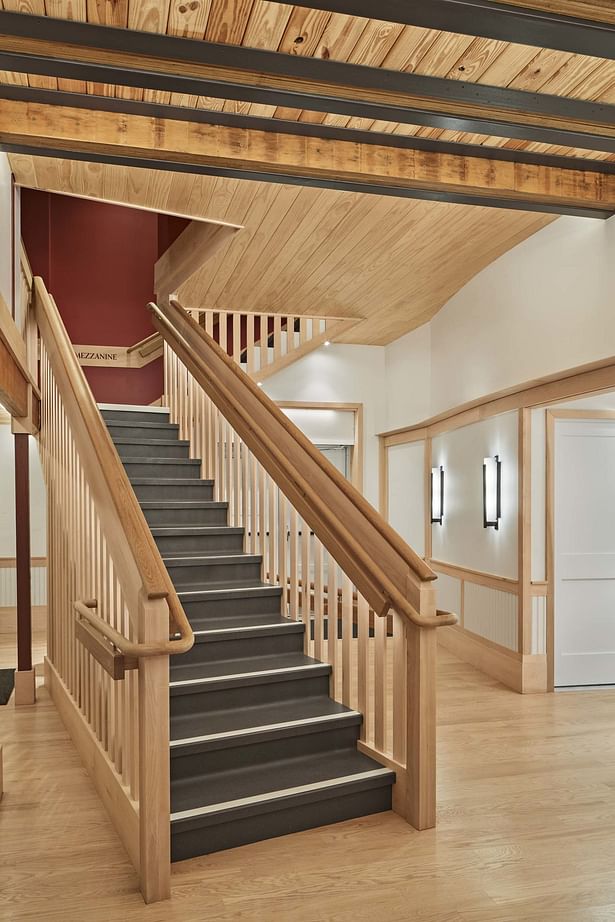 Legacy Theatre lobby stairs ©Robert Benson Photography