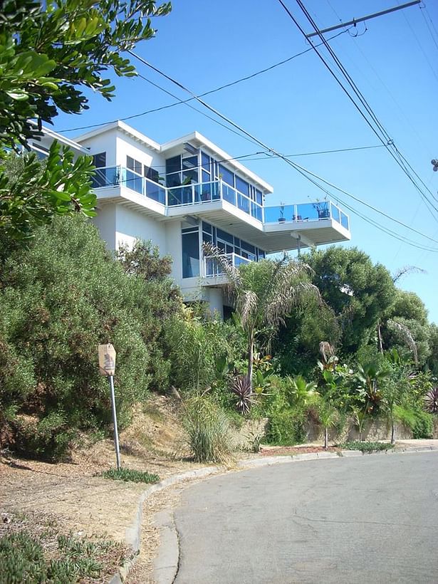 west elevation from sunset cliffs park photo: Michele Grace Hottel