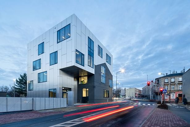 H11 BOUTIQUE OFFICE IN GLIWICE; Photo by: Tomasz Zakrzewski/ Archifolio