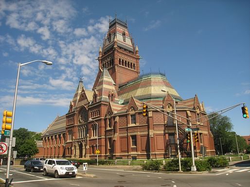Memorial Hall at Harvard. Image courtesy Wikimedia Commons user Daderot.
