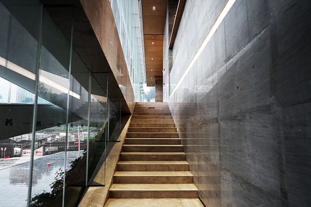 Mezzanine Level Staircase. Image © Chao Wu ©邬超