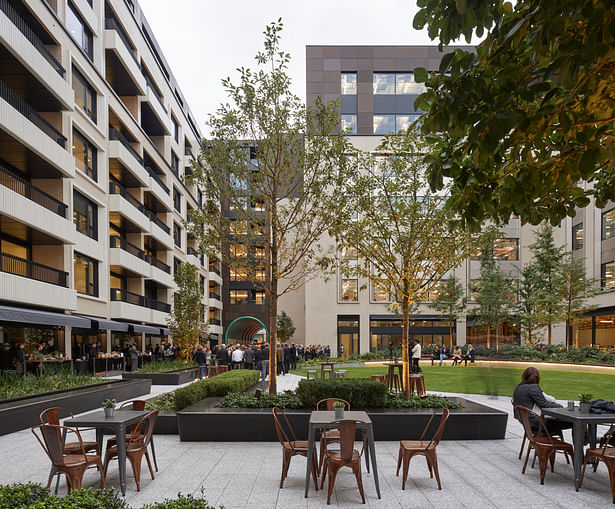 Residential and retail overlooking the new central square (c) Edmund Sumner